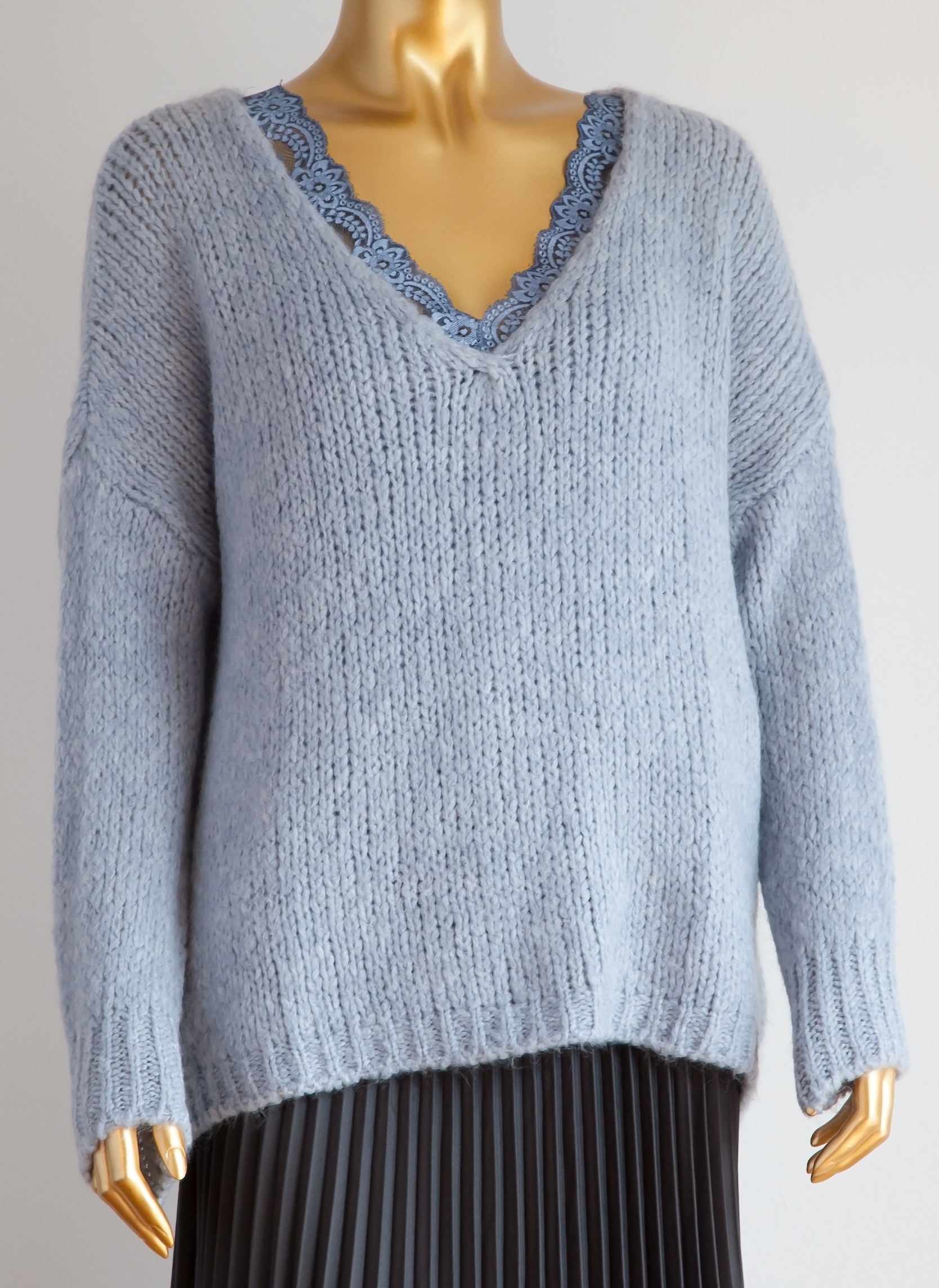 Kuscheliger Pullover von V Milano